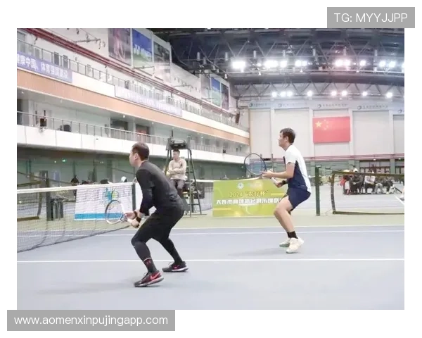 网球赛季激战正酣 主要赛事精彩纷呈 知名选手表现亮眼