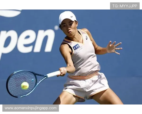 网球赛场激烈对决精彩瞬间球迷热议不断